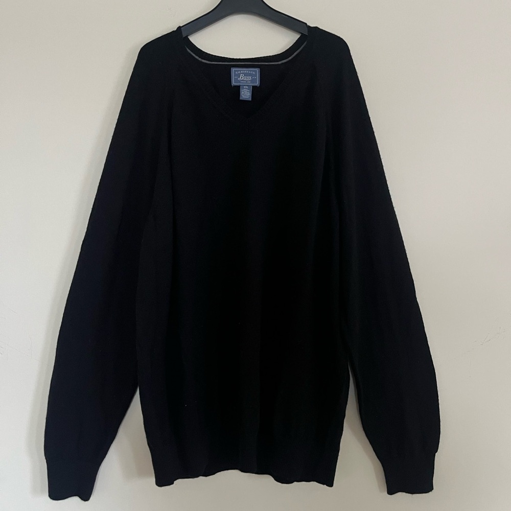 G.H.‎ Bass & Co. Wool preppy old money luxury Black V-Neck Sweater XXL